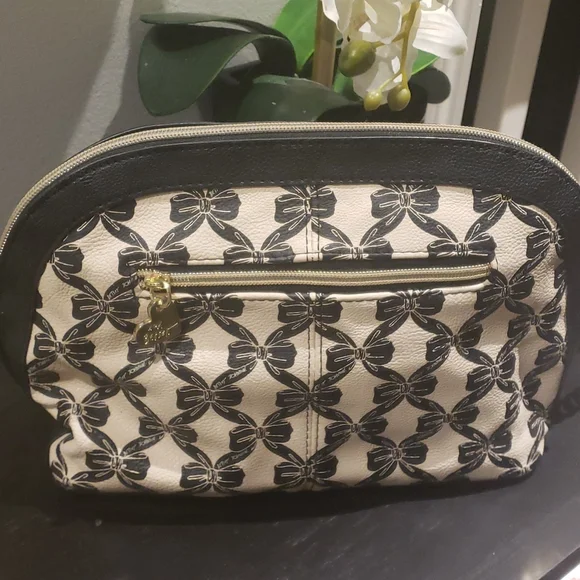 ❣️💫MARK DOWN💫❣️ Betsey Johnson Crossbody Bag - Picture 5 of 10